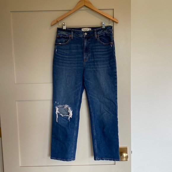 Abercrombie Ankle Straight Ultra High Rise Jean - Picture 2 of 4